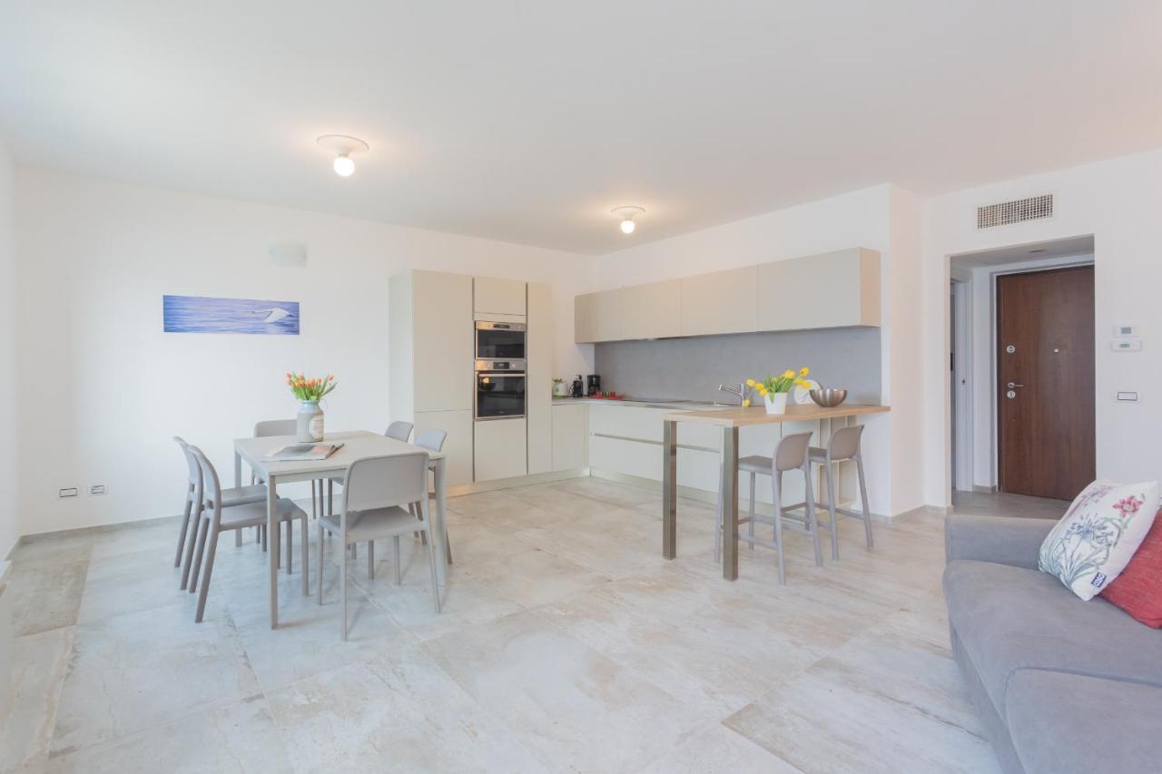 Dream Lake Apartments Lake View - Private Beach By Rent All Como Lezzeno Exterior foto