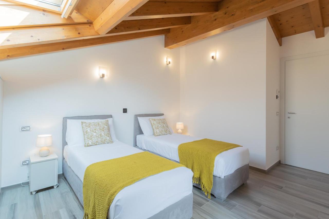 Dream Lake Apartments Lake View - Private Beach By Rent All Como Lezzeno Exterior foto